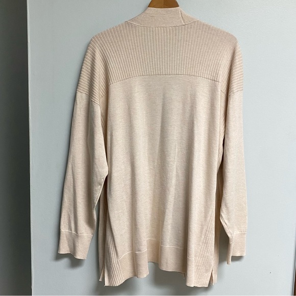 LIKE NEW CARDIGAN SWEATER - XXL - Picture 6 of 8